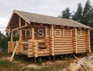 Баня по проекту Сруб-16 из бревна ручной рубки